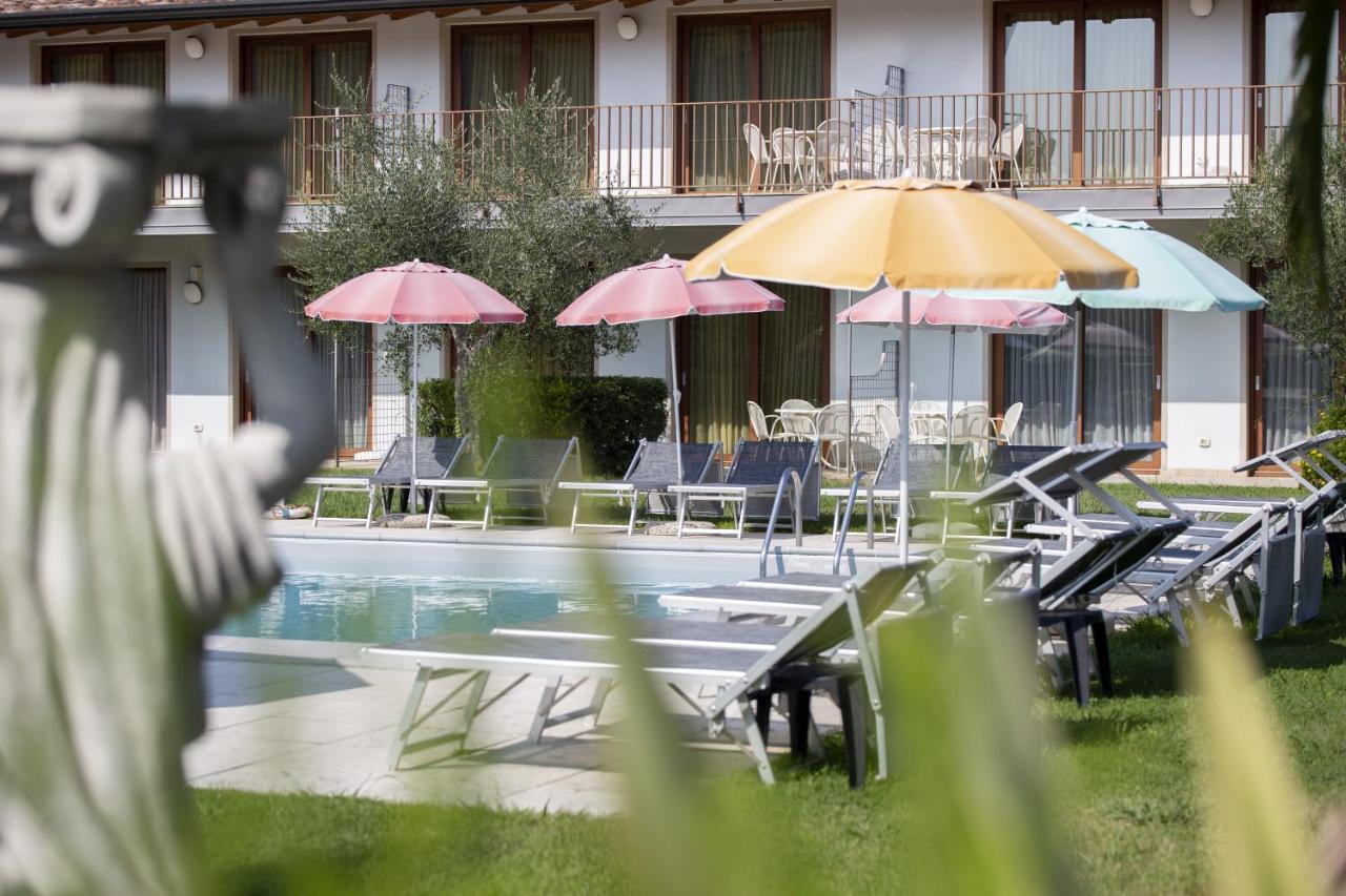 Residence Molino - Holiday Apartments Манерба дел Гарда Екстериор снимка