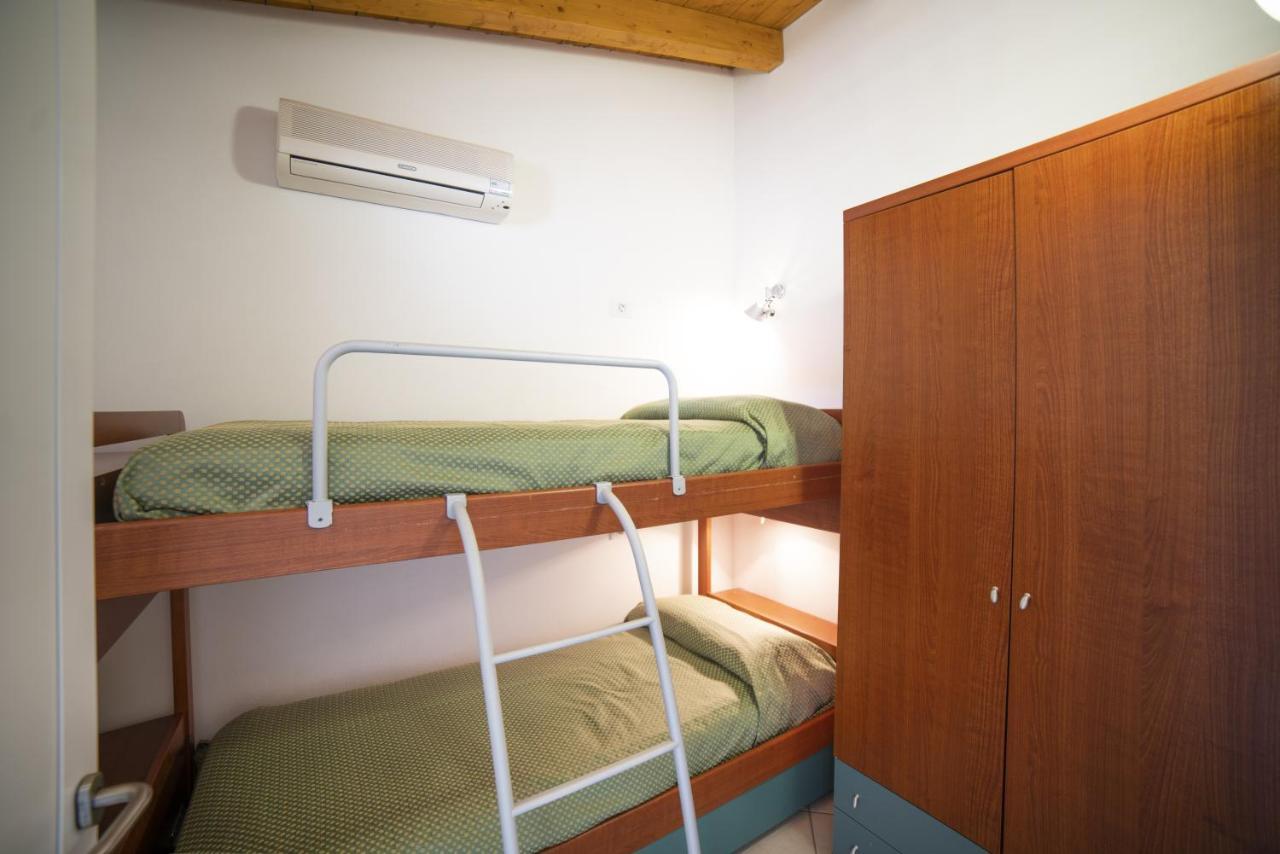 Residence Molino - Holiday Apartments Манерба дел Гарда Екстериор снимка