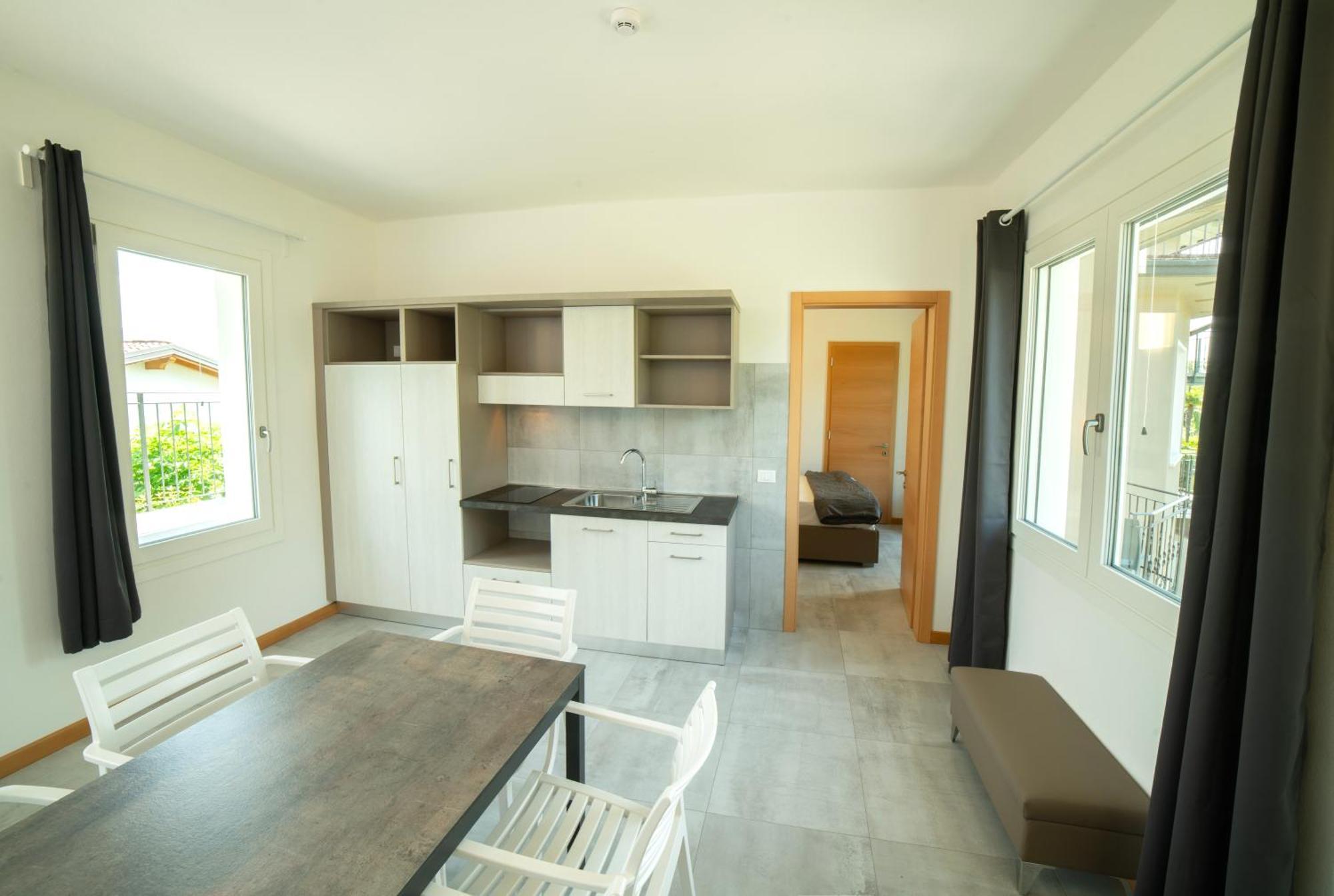 Residence Molino - Holiday Apartments Манерба дел Гарда Екстериор снимка
